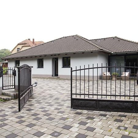 Skuteč Apartmany A Wellness Vmal מראה חיצוני תמונה